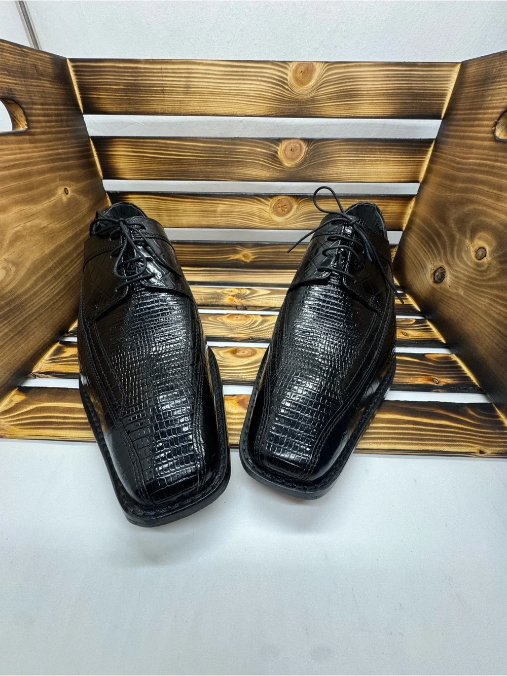 Stacy Adams Black Croc-Embossed Lace-Up Oxfords #0128